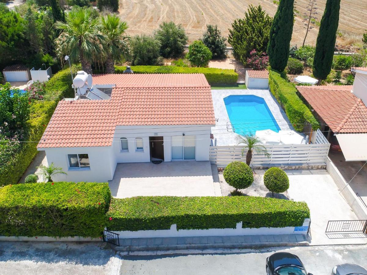 Bungalow Mikaella By Ezoria Villas كورال باي المظهر الخارجي الصورة