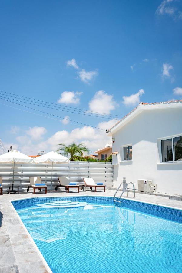 Bungalow Mikaella By Ezoria Villas كورال باي المظهر الخارجي الصورة