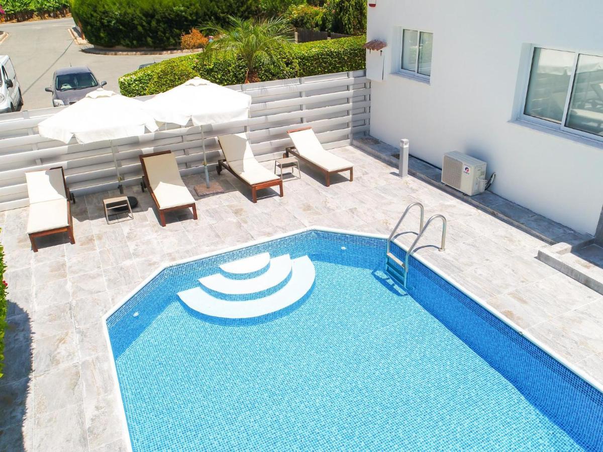 Bungalow Mikaella By Ezoria Villas كورال باي المظهر الخارجي الصورة