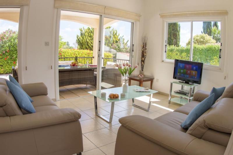 Bungalow Mikaella By Ezoria Villas كورال باي المظهر الخارجي الصورة